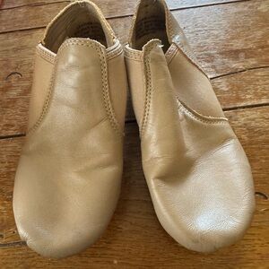 Capezio Tan Leather Dance Kids Shoes